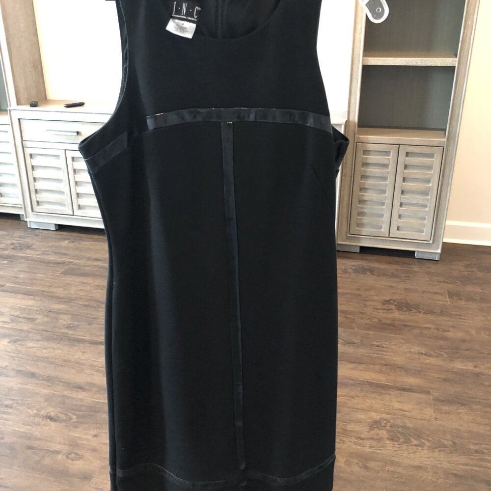 BLACK DRESS SIZE 4 MADE BY INC (INTERNATIONAL CONCEPTS)